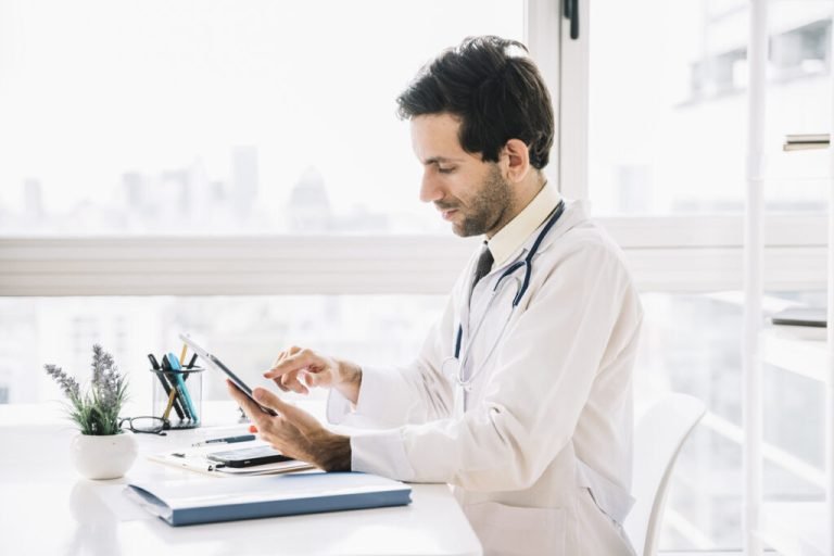 LinkedIn para Médicos – Como se destacar e ter um perfil de sucesso